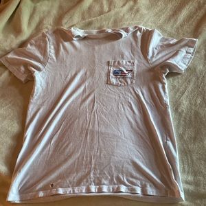 Vineyard vines small t shirt